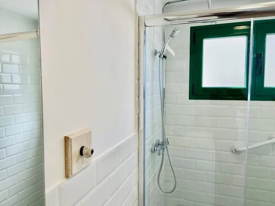 Famara Frontsea House Apartment 0*,