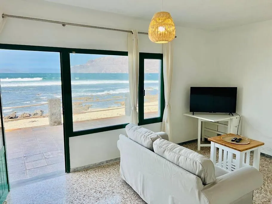 Famara Frontsea House Apartment