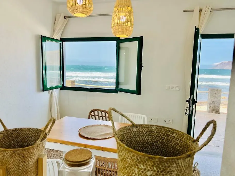 Famara Frontsea House Apartment